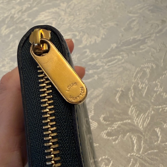 Louis Vuitton Vernis Zip Around Wallet - Picture 3 of 10